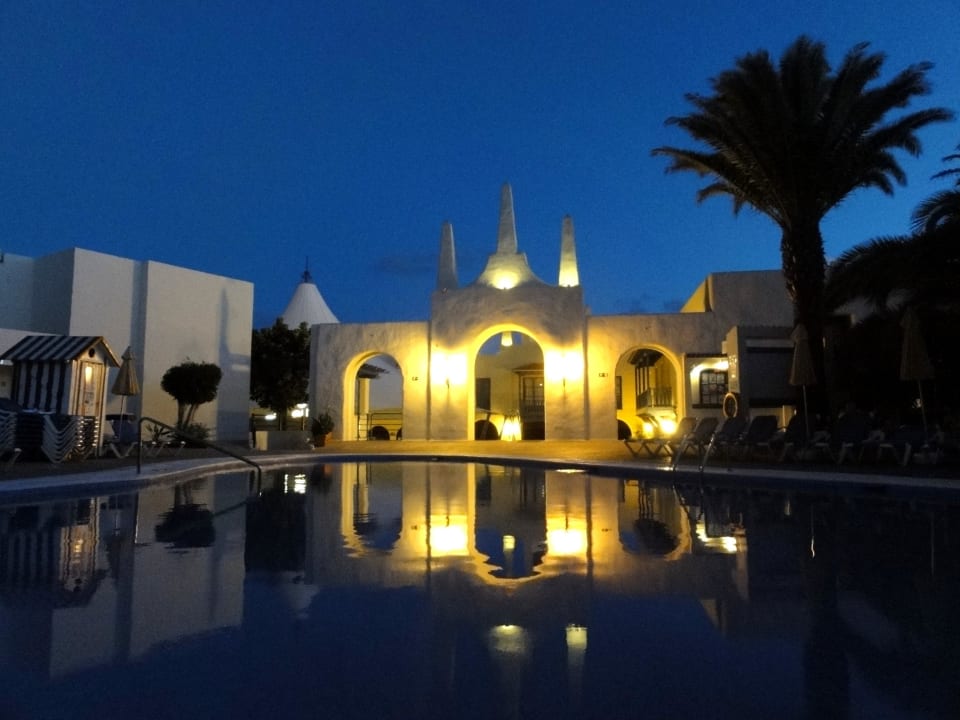 Blick auf das Portal der Plaza Alua Suites Fuerteventura