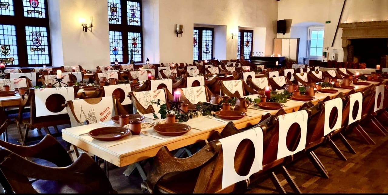 Gastro Jugendherberge Burg Stahleck