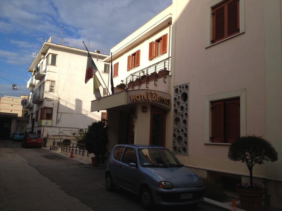Hotel Eingang Hotel Diana Pompei