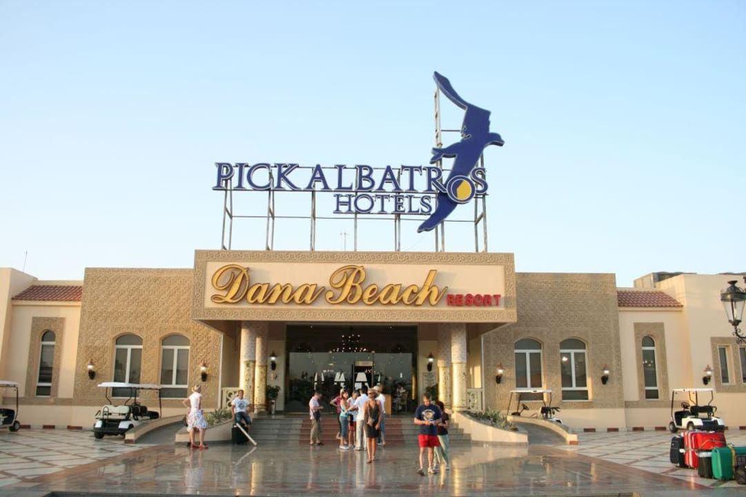 Hoteleingang Pickalbatros Dana Beach Resort - Hurghada