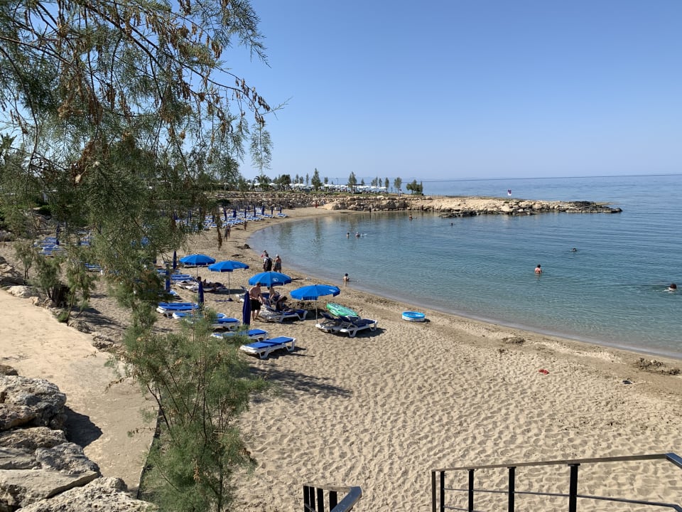 Strand Crystal Springs Beach Hotel