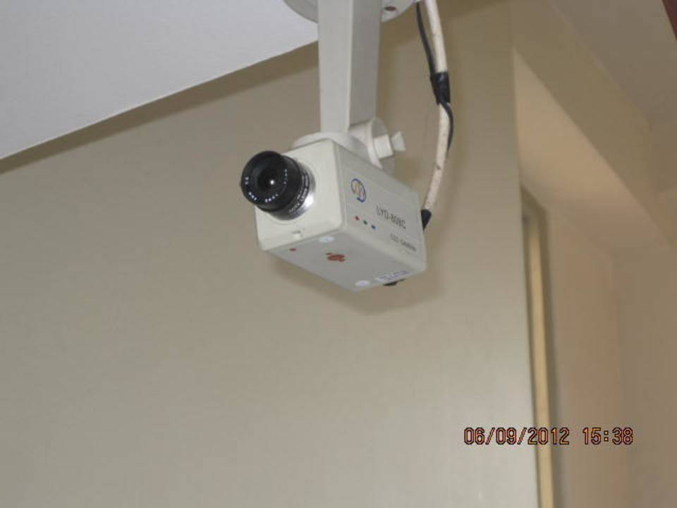 Kameras auf allen Ebenen Hotel Opey De Place