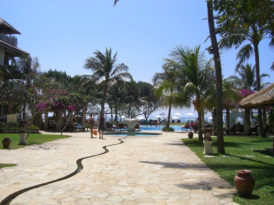 Frühstücksterrasse Nikko Bali Benoa Beach