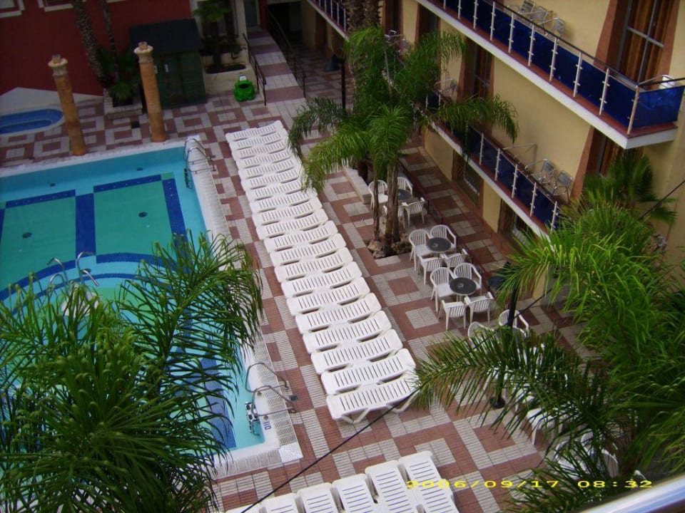 Innenhof und Pool Cleopatra Spa Hotel