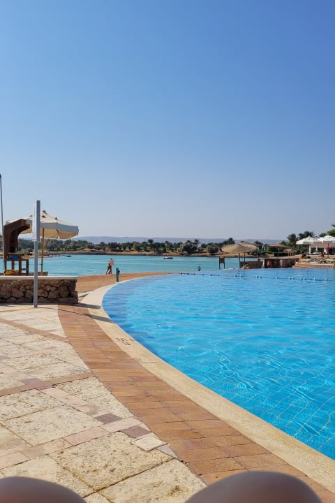 Pool Mövenpick Resort & Spa El Gouna