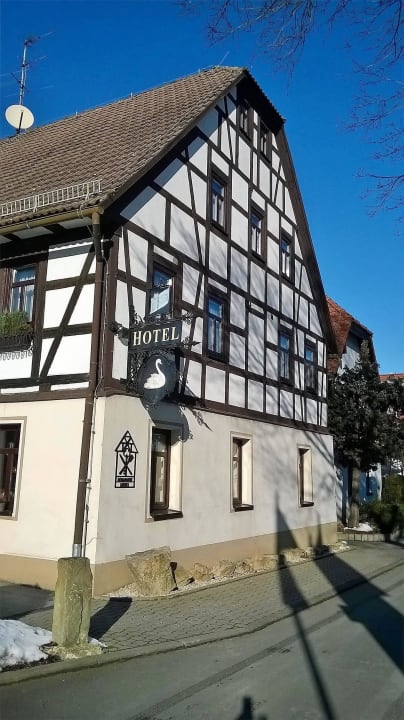 Hotelansicht seitlich Romantik Hotel Schwanefeld & Spa