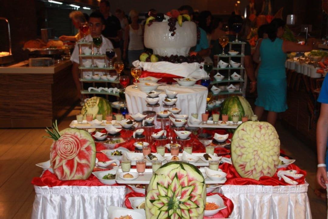 Buffet avond: hapjes Port Side Resort Hotel