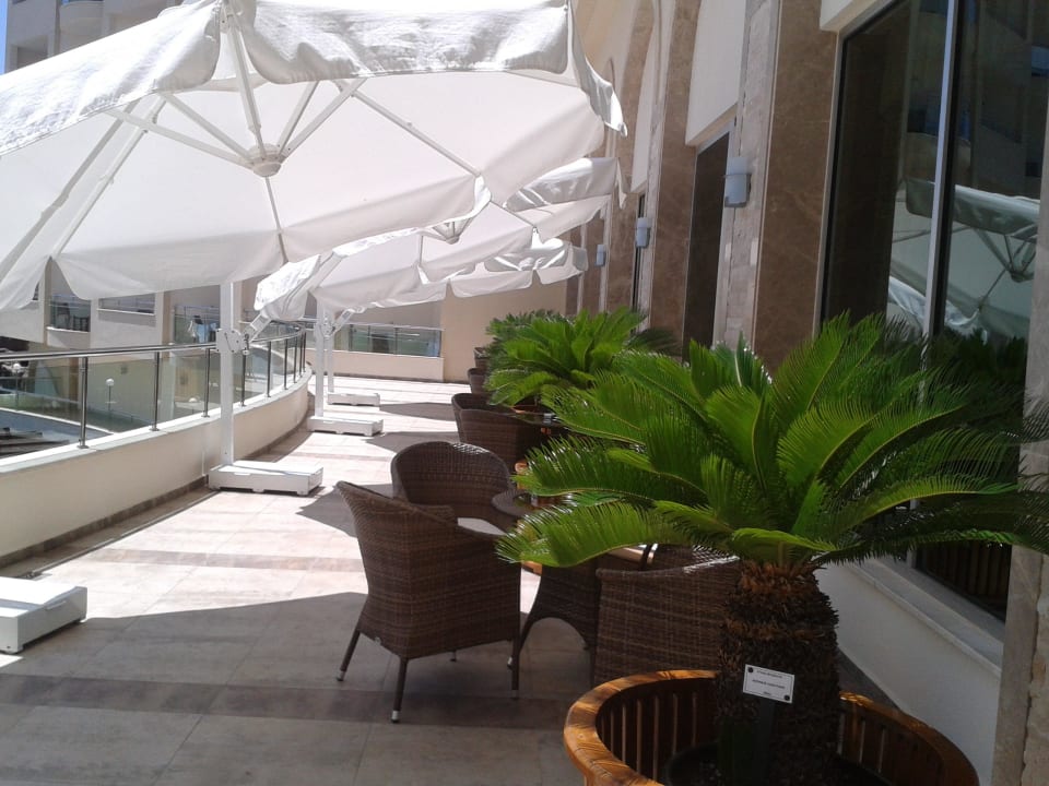 Posezení terasa Saphir Resort & Spa