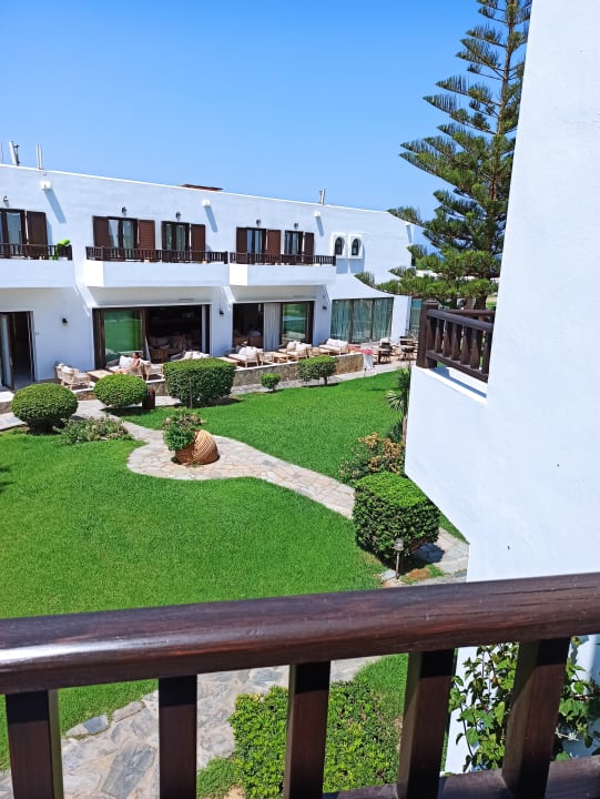 Gartenanlage Hotel Geraniotis Beach