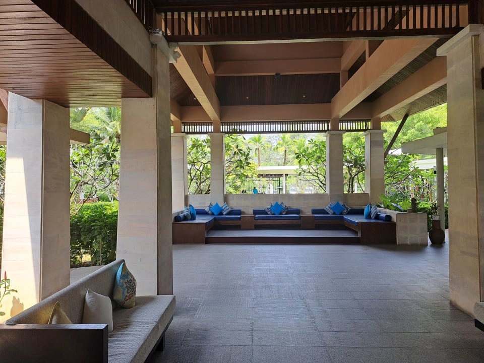 Lobby Apsara Beachfront Resort & Villa - Resort