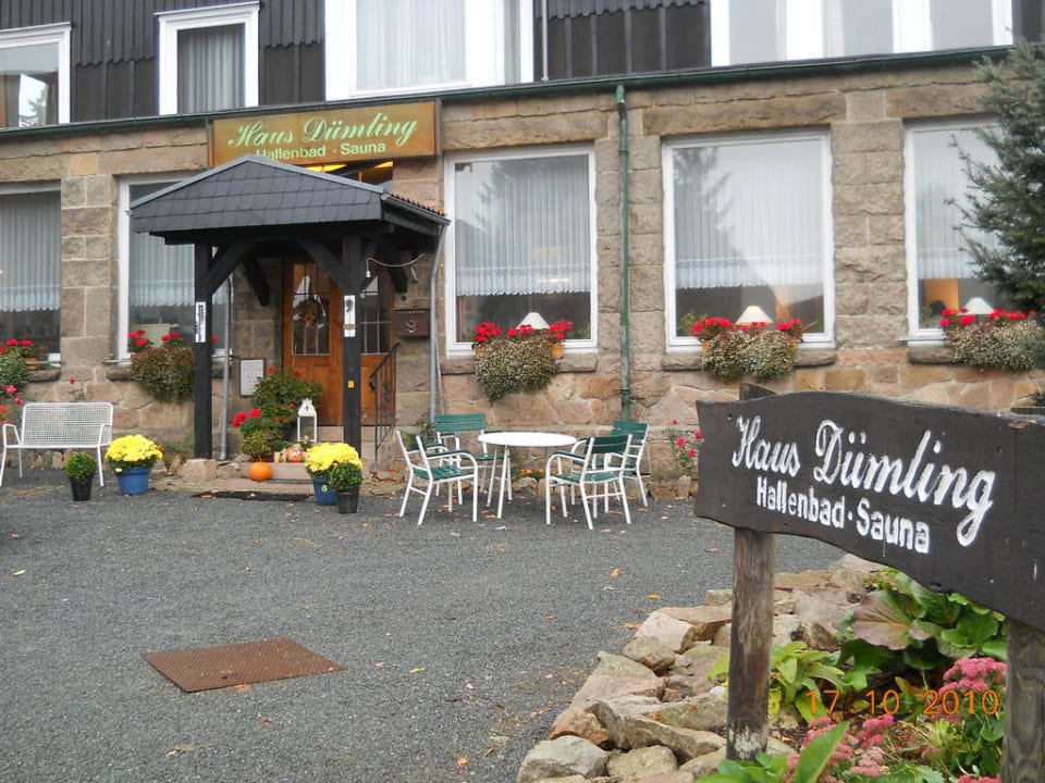 Vordereingang Pension Haus Dümling