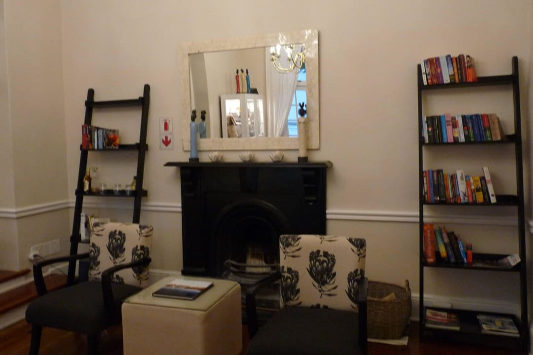 Kaminzimmer Nine Flowers Guest House