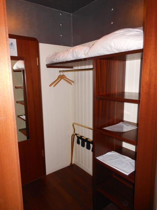 "Schrank" (offen) Hotel Dömitzer Hafen