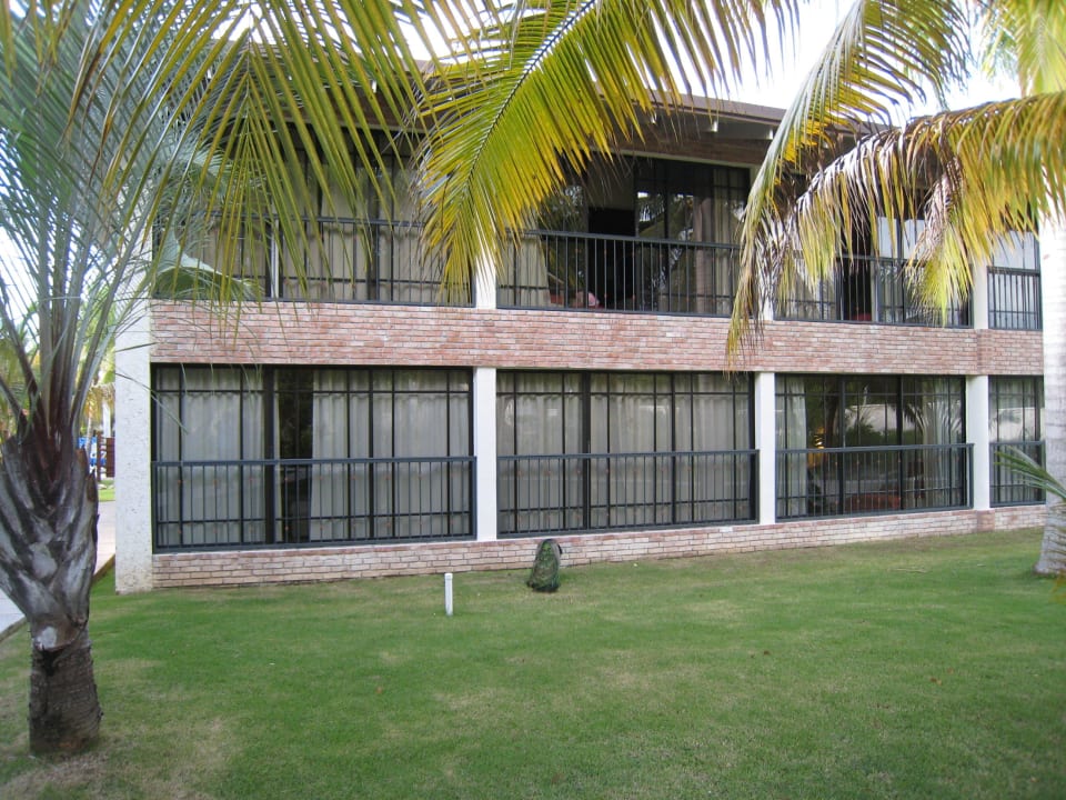 Вид на номер с территории Villas Bavaro Resort & Spa