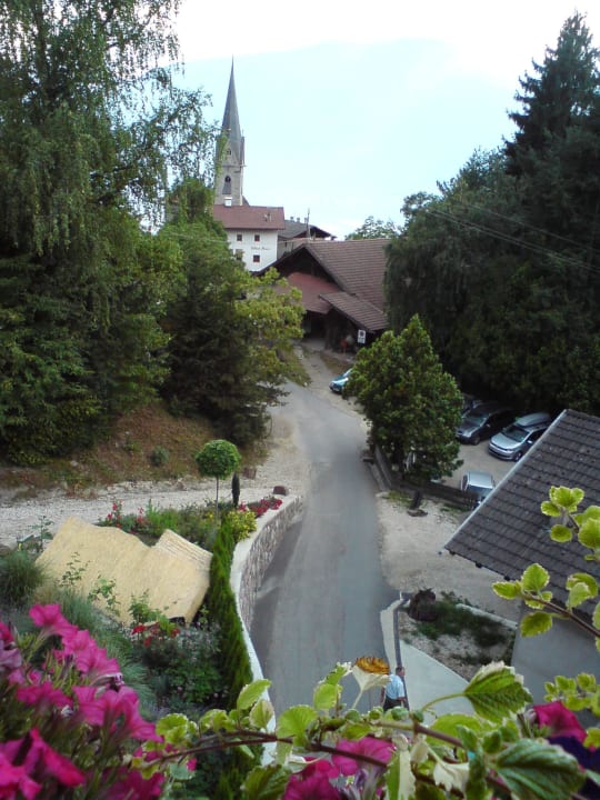 Vom Balkon zur Kirche St. Georgen Gutshof Moser