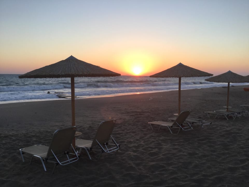 Sonnenaufgang Apollonia Beach Resort & Spa