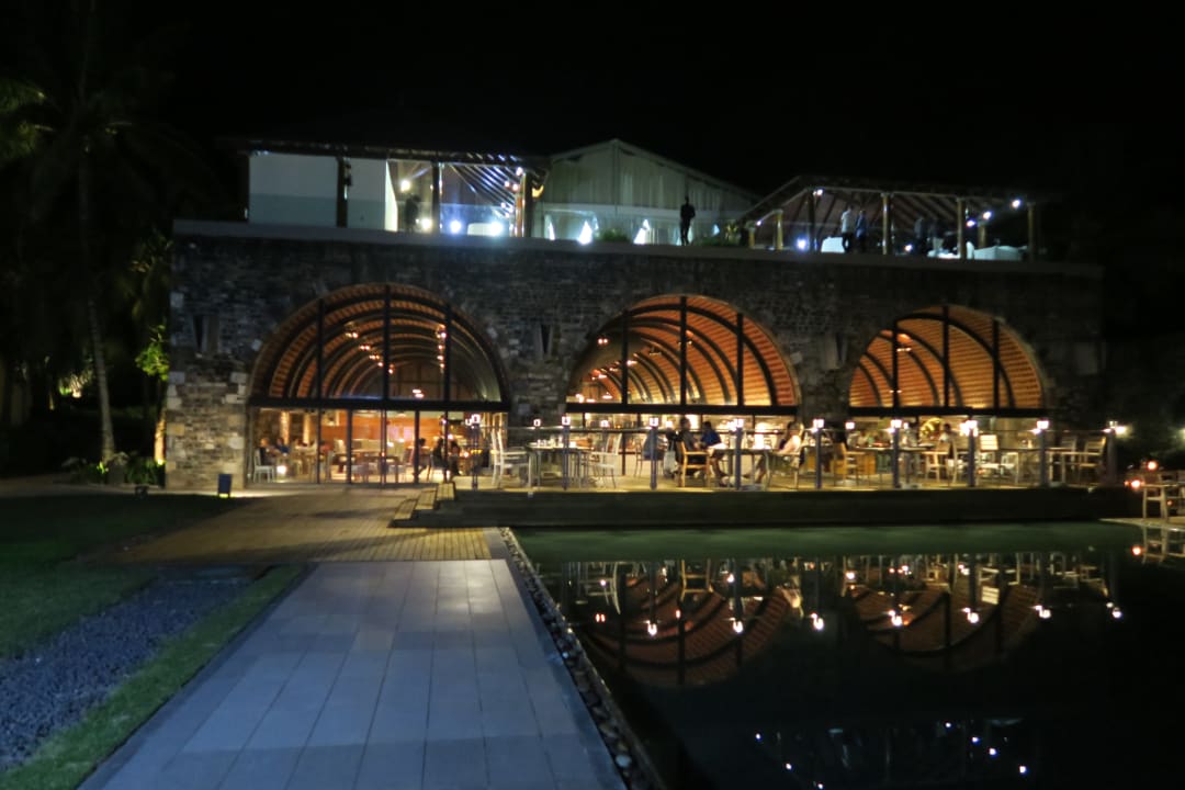 Außenansicht Outrigger Mauritius Beach Resort