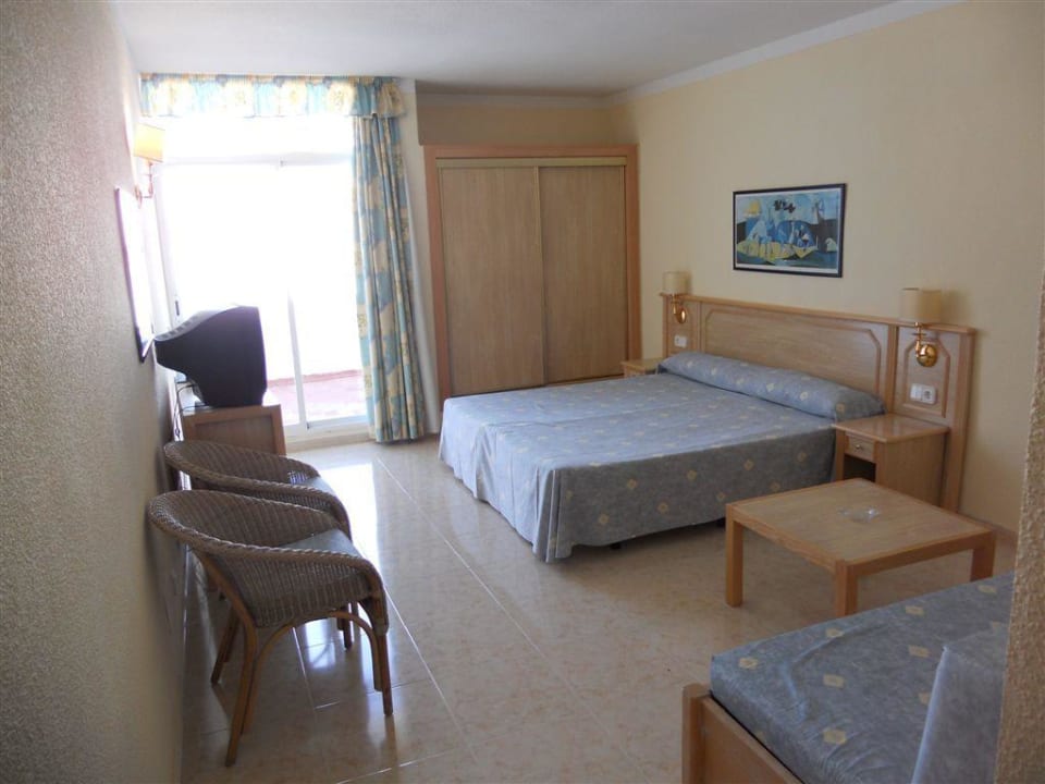 Studioeinrichtung beim Eintreten ins Zimmer Barceló Portinatx - Adults only