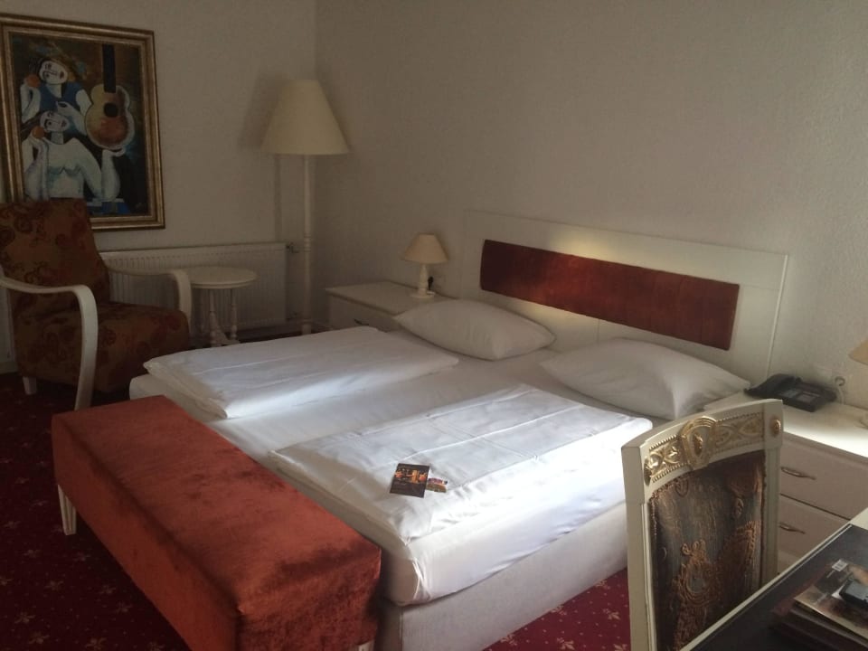 Doppelbett Hotel Unique Dortmund Hauptbahnhof