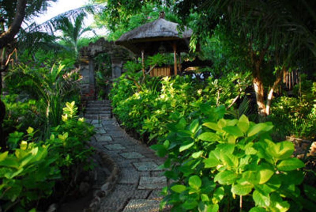 &quot;Exotischer Garten&quot; Amed Cafe &amp; Hotel Kebun Wayan (Amed