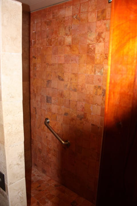 Dusche Iberostar Waves Tucan