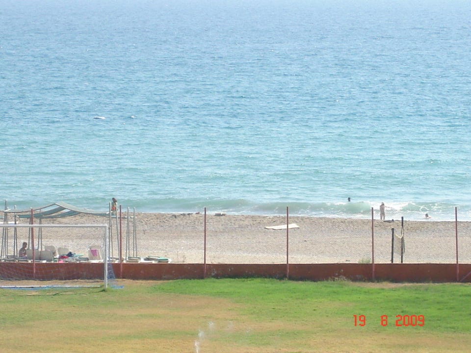 Fussballfeld Club Turtas Beach Hotel