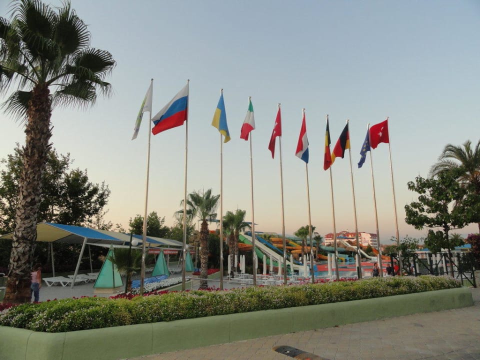 Hoteleigener Aquapark VONRESORT Golden Coast