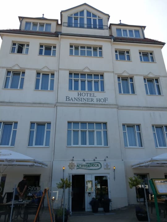Außenansicht Strandhotel Bansiner Hof