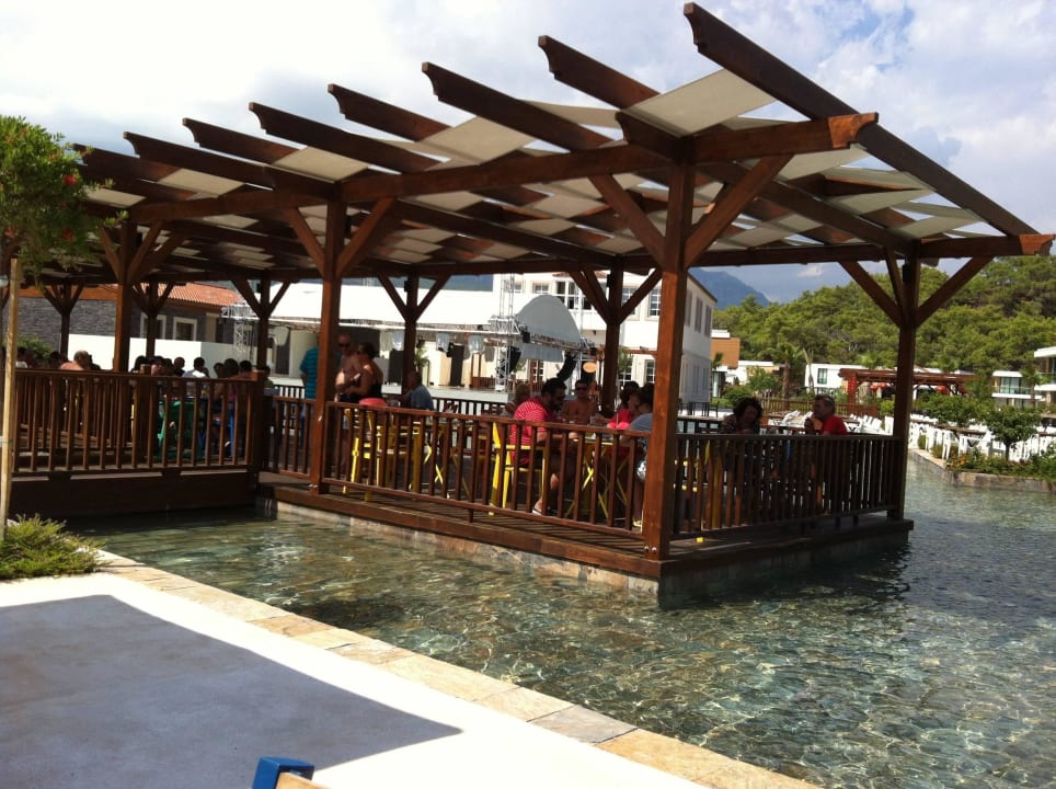 Mittagessen über dem Wasser Rixos Premium Tekirova