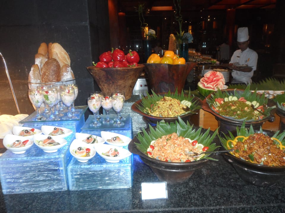Vorspeisenbuffet The Laguna A Luxury Collection Resort & Spa