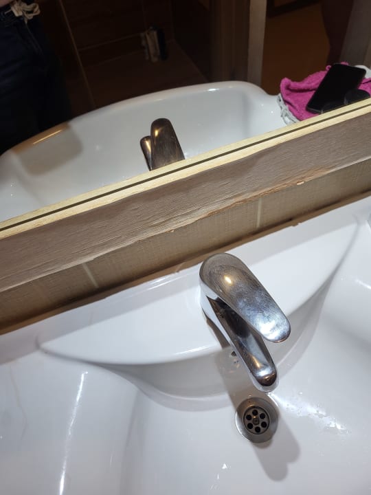 Zimmer Side Breeze Hotel