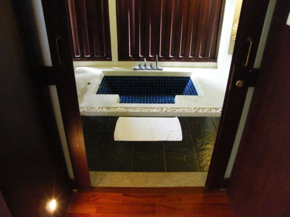 Pool Villa, Badewanne im Badezimmer The Briza Beach Resort Samui