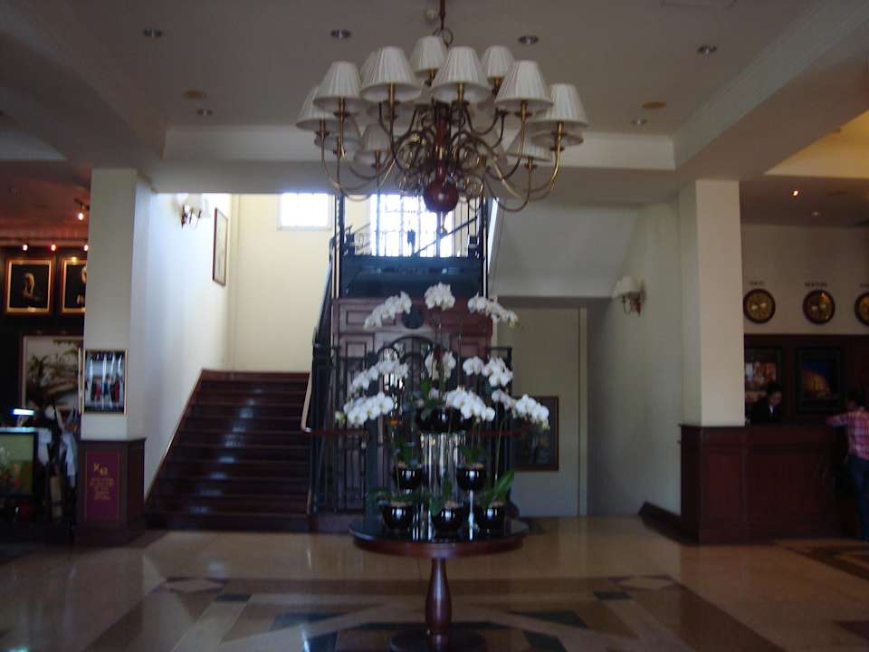 Orchideengesteck in der Lobby Hotel Dalat Du Parc
