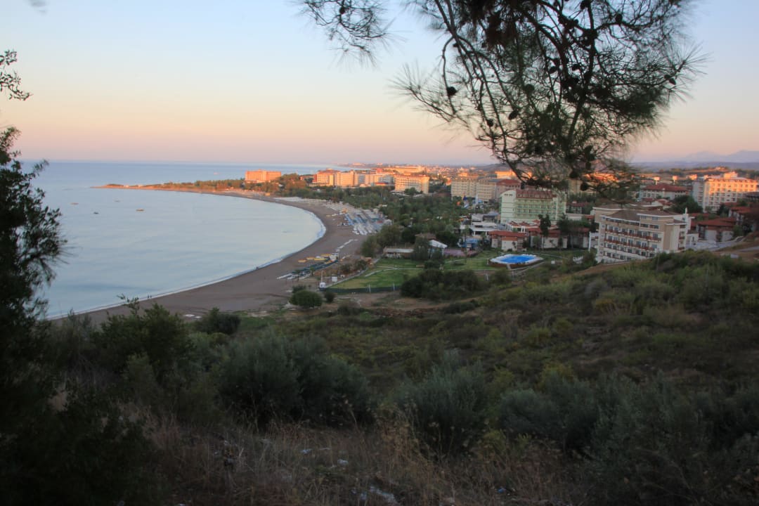 Blick vom Felsen Hotel Gardenia Beach