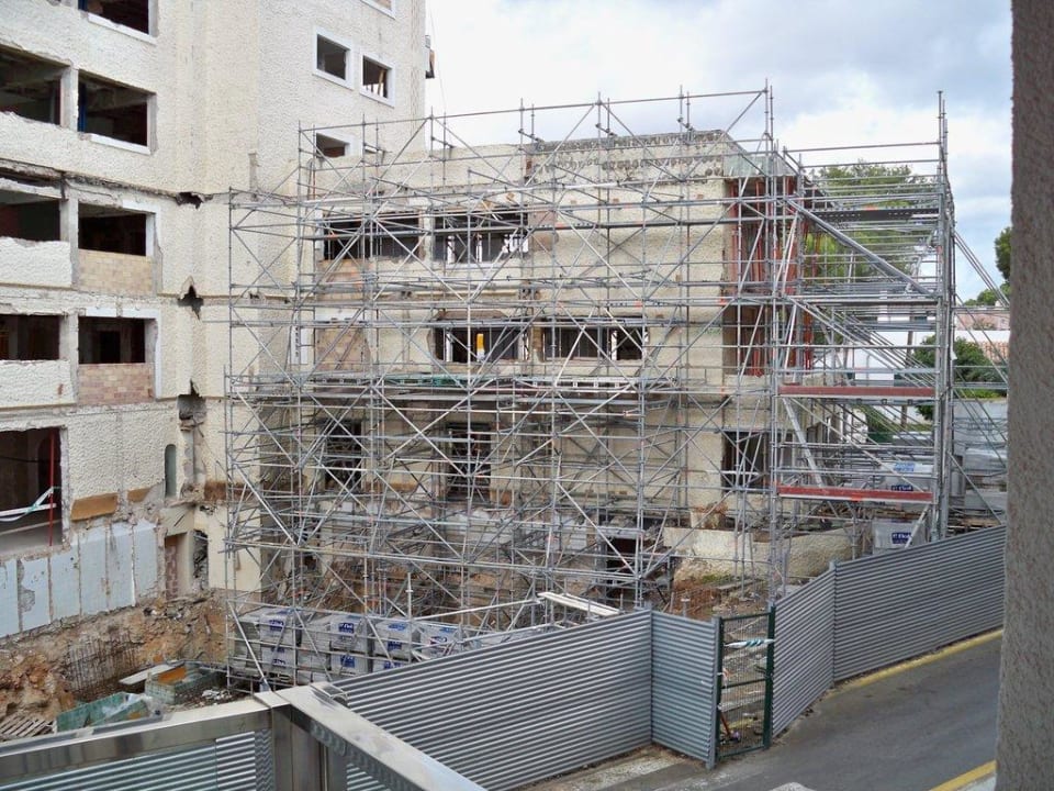 Ausblick auf Baustelle Hotel Clumba