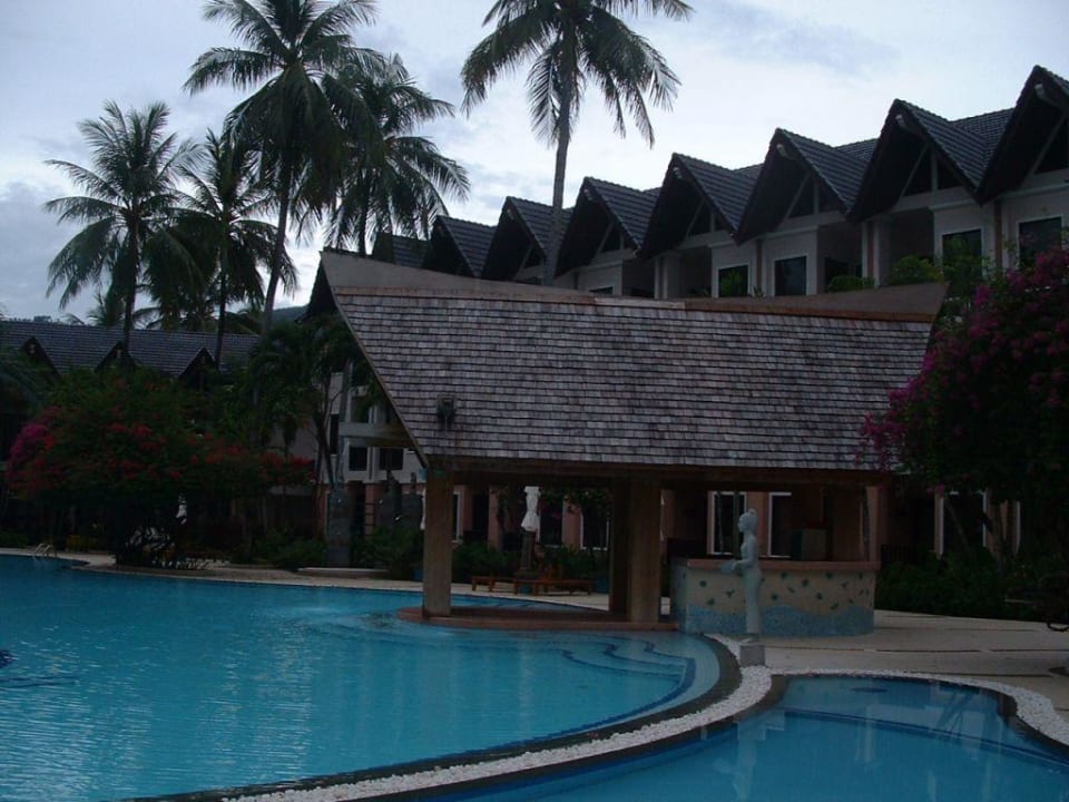 Pool Bar Duangjitt Resort & Spa