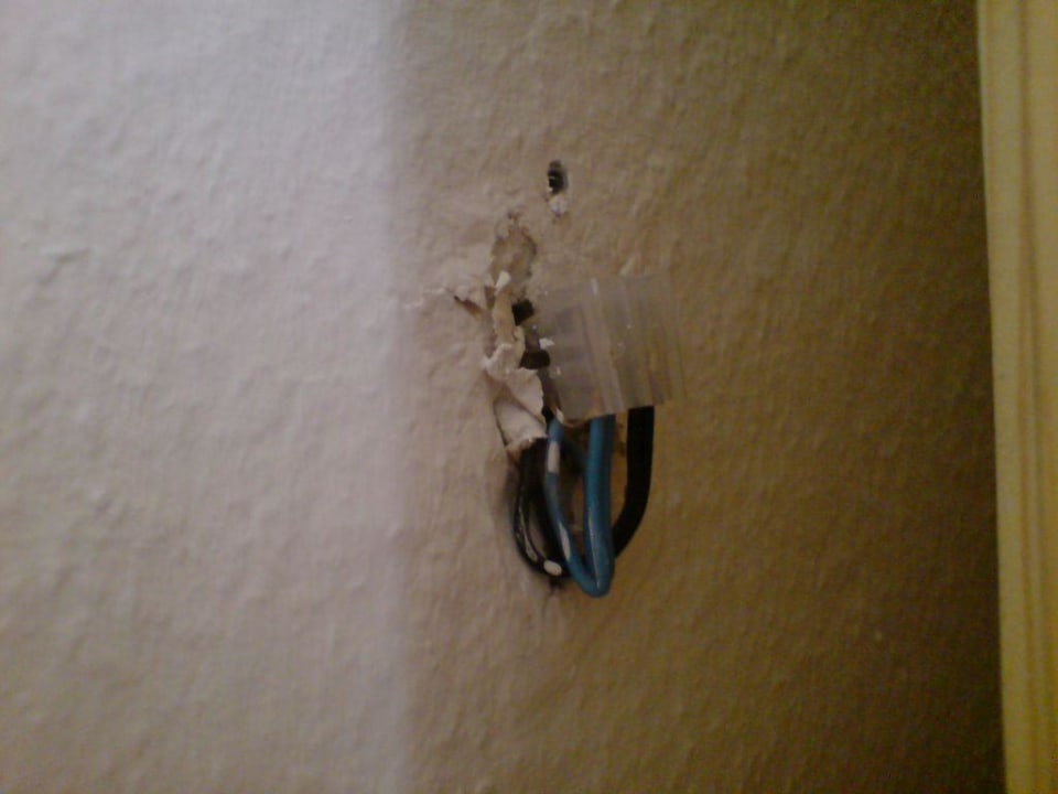 Strohmkabel auf Putz Pension Messe am Funkturm