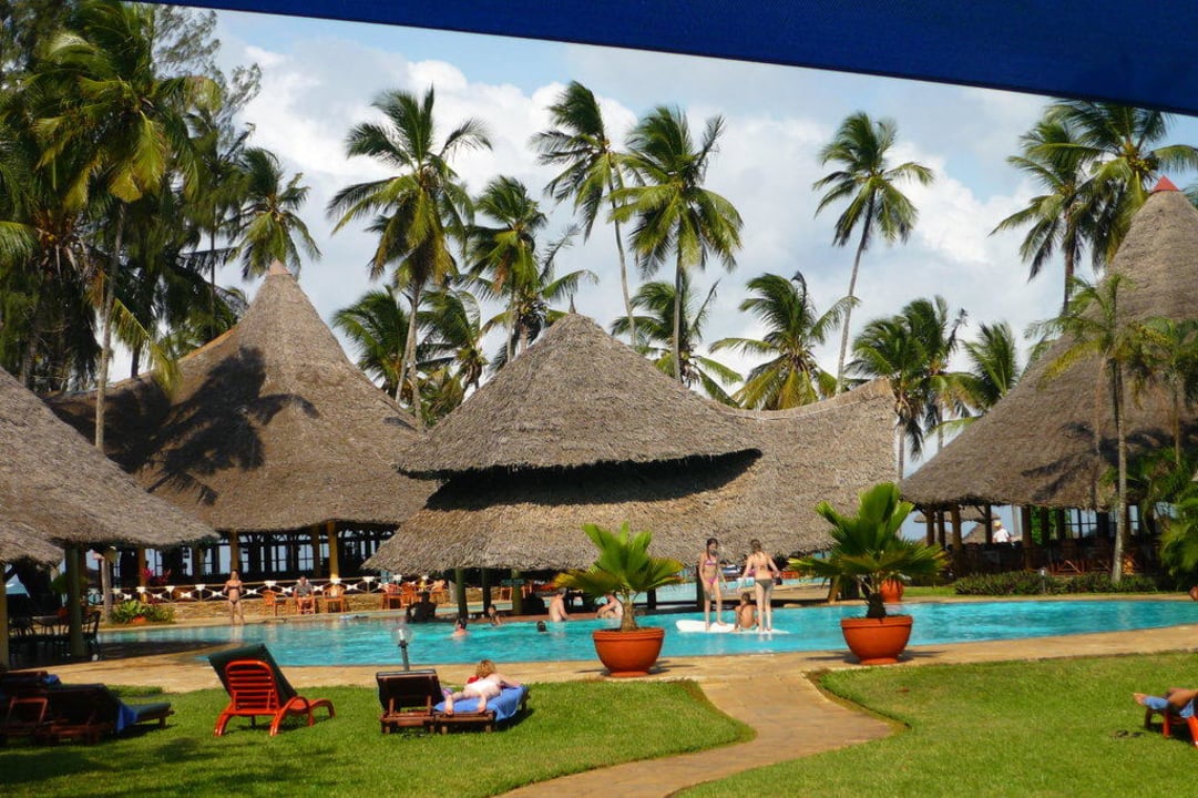 Paradise-Pool Neptune Paradise Beach Resort & Spa