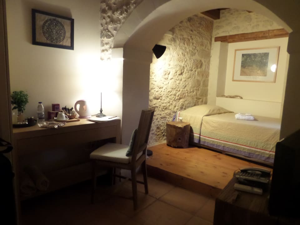 Zimmer Kapsaliana Village Hotel