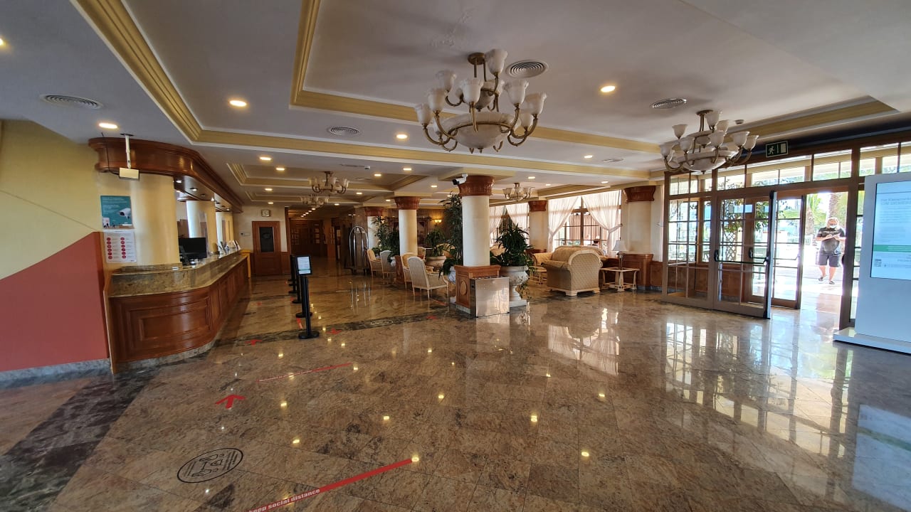 Lobby Hotel Riu Palace Tres Islas
