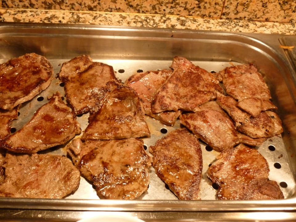 18.00 Uhr Büffeteröffnung Caprice Janeiro Hotel & Spa