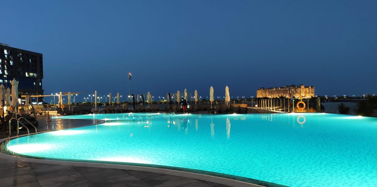 Pool Hampton by Hilton Marjan Island