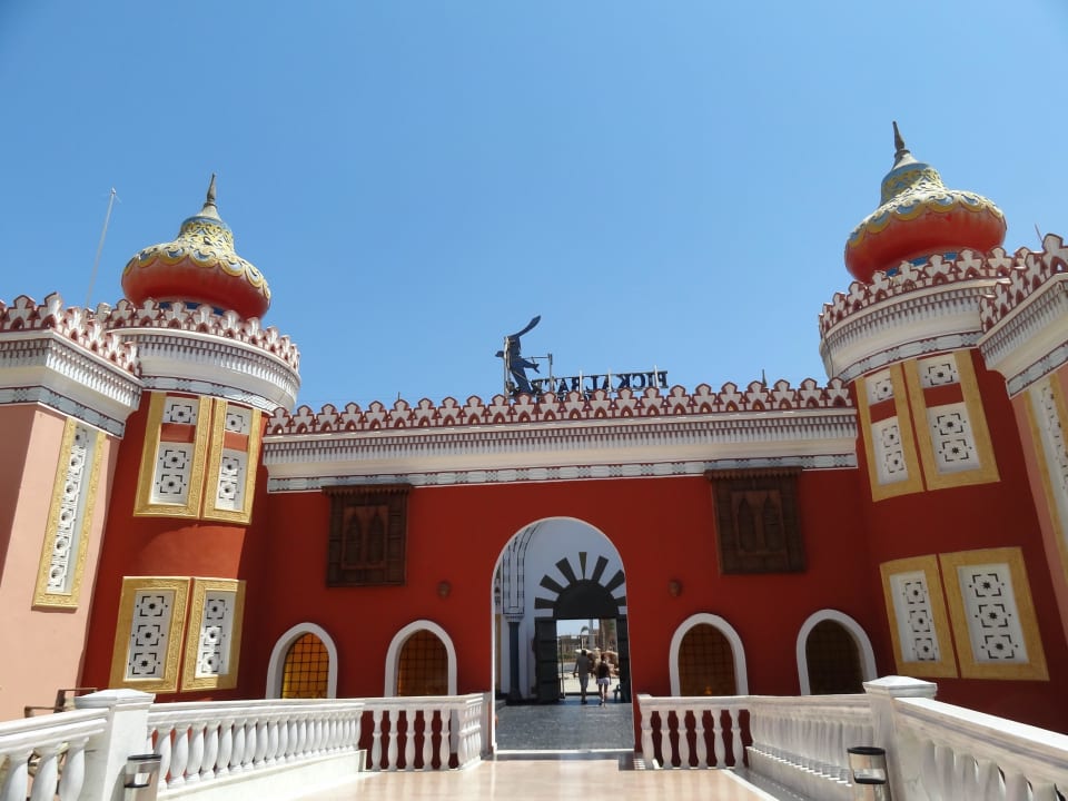 Eingangsbrücke Pickalbatros Alf Leila Wa Leila Resort - Neverland Hurghada