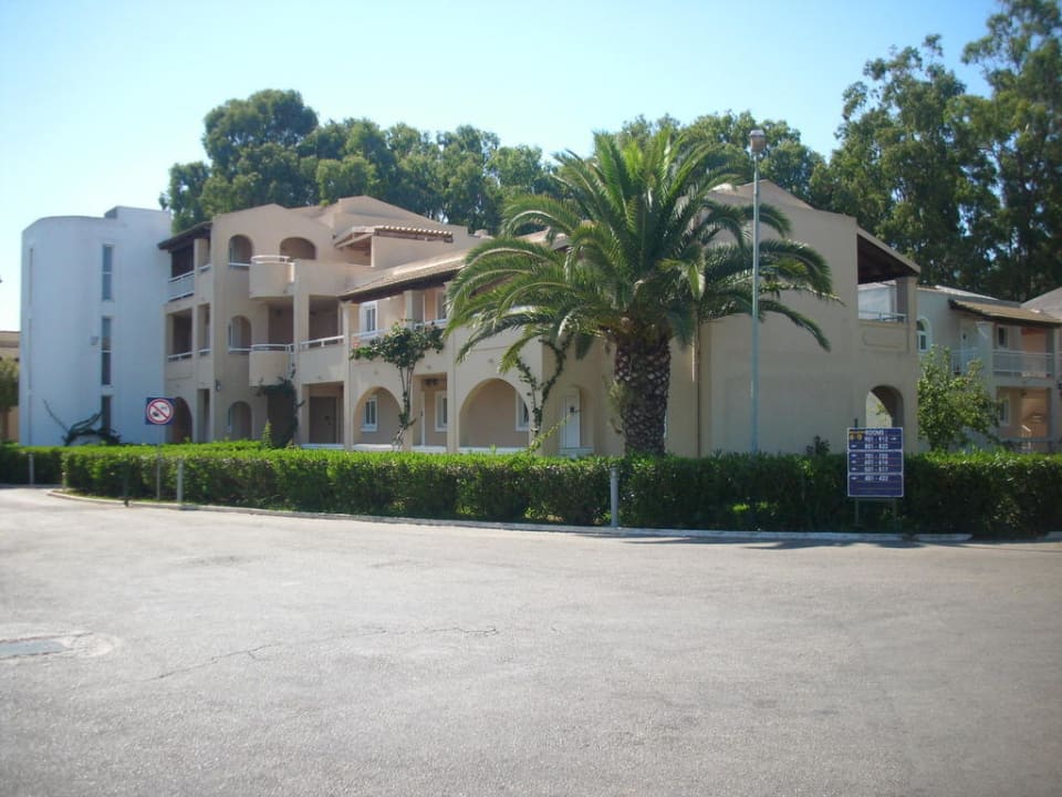 Blick vom Eingang auf das Appartement Sandy Beach Resort