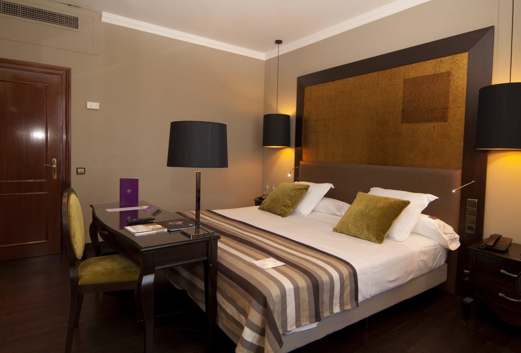 Upper Room Ayre Hotel Astoria Palace