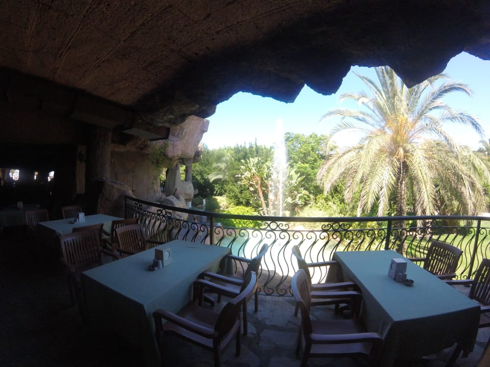 Gastro Starlight Resort Hotel