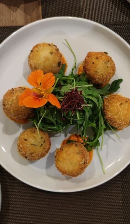 Gastro Napa Mermaid Hotel & Suites