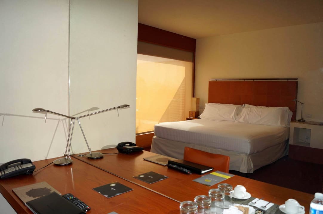 Zimmer und deren Ausstattung Hotel Melia Bilbao