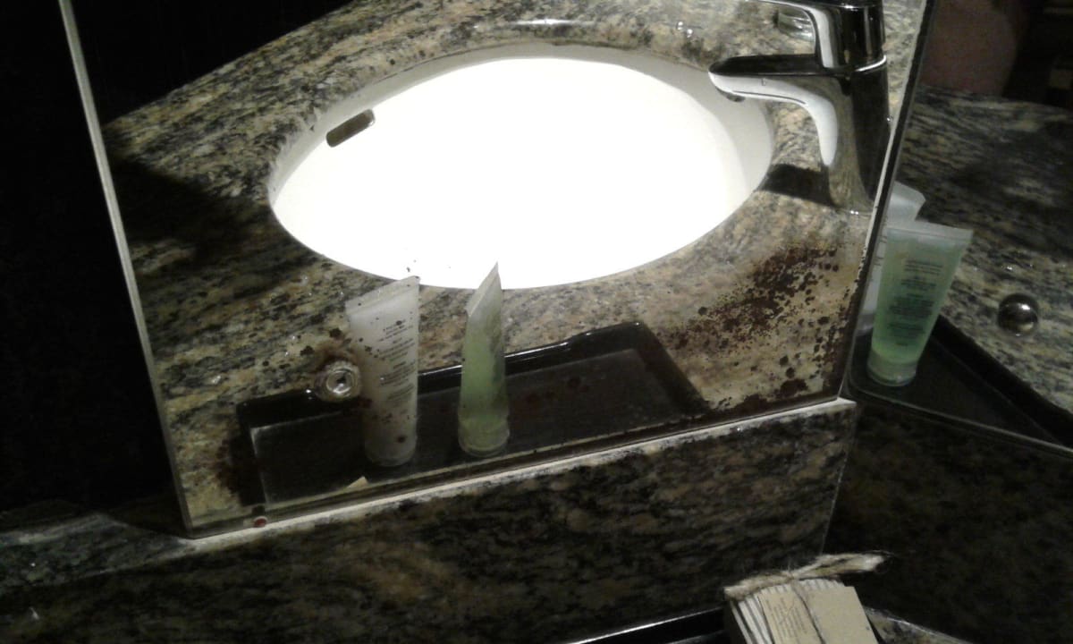 Bad Hotel Mandara Rosen