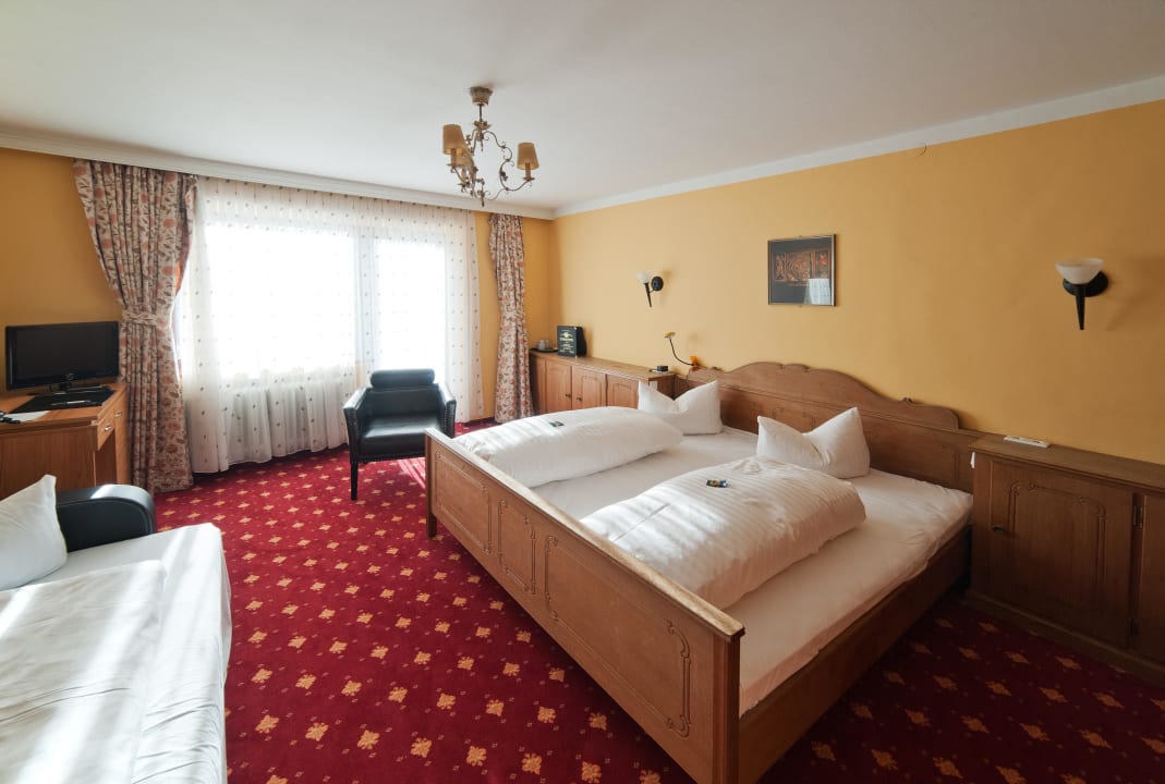 Dreibettzimmer ATLAS Grand Hotel